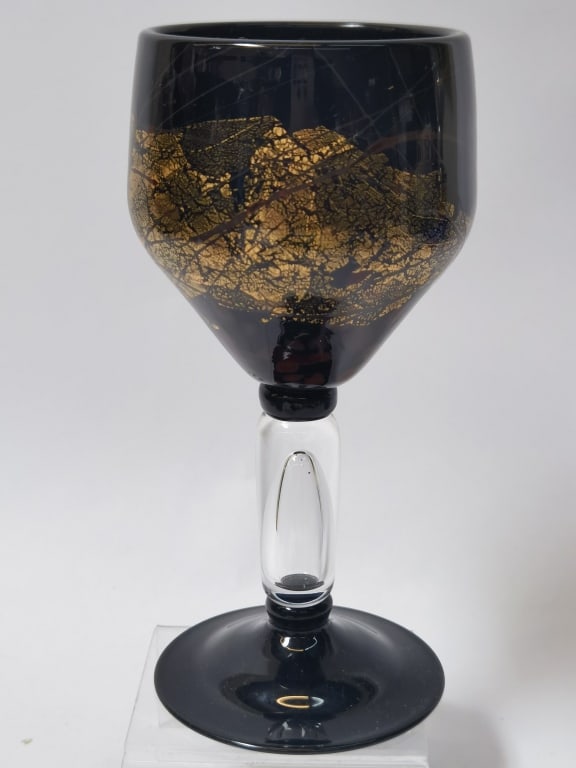 1995 Signed Glitter Black Art Glass Wine Glass (1 of 5)
