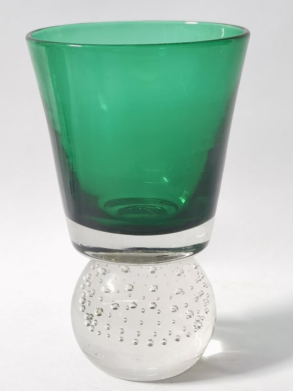 Vintage Erickson Art Glass Emerald Glass Vase: Vintage Erickson Art Glass Emerald Glass Vase, 6.25in by 4in