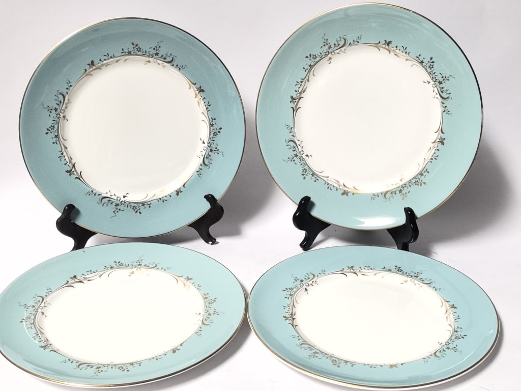 (4) Vintage Royal Doulton Porcelain Melrose Plates (1 of 5)