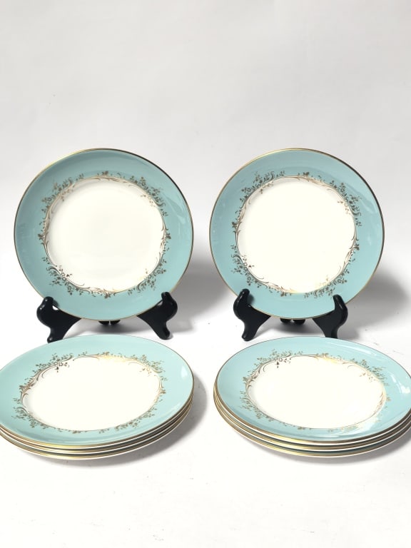 (8) Vintage Royal Doulton Porcelain Melrose Plates: (8) Vintage Royal Doulton Porcelain Melrose Plates, 6.5in