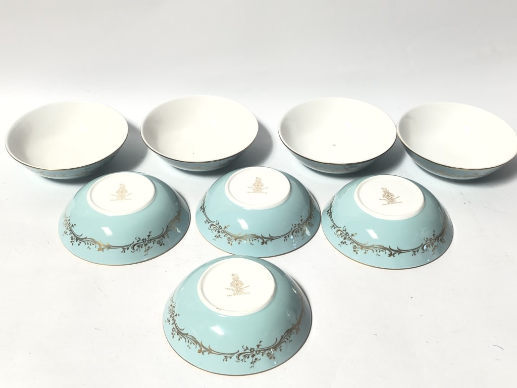 (8) Vintage Royal Doulton Porcelain Melrose Bowls (1 of 4)