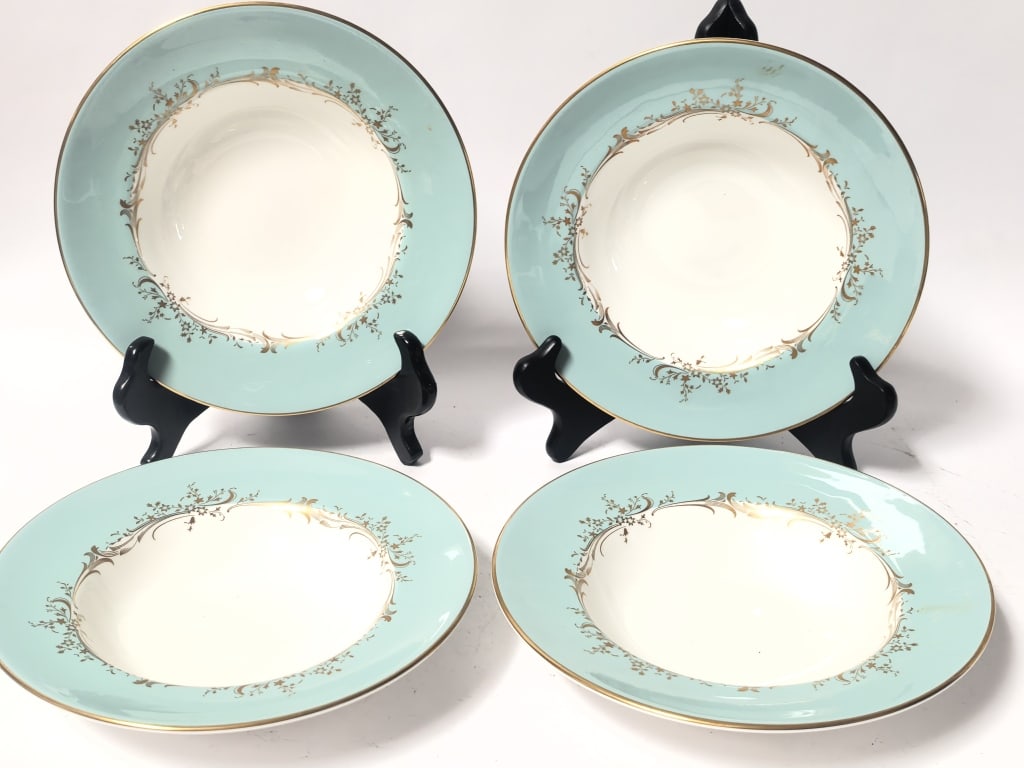 (4) Vintage Royal Doulton Porcelain Melrose Plates (1 of 4)