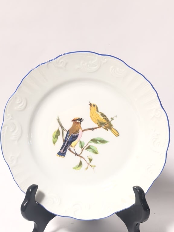 Vintage Vista Alegre Portugal Porcelain Bird Plate: Vintage Vista Alegre Portugal Porcelain Bird Plate, 8in