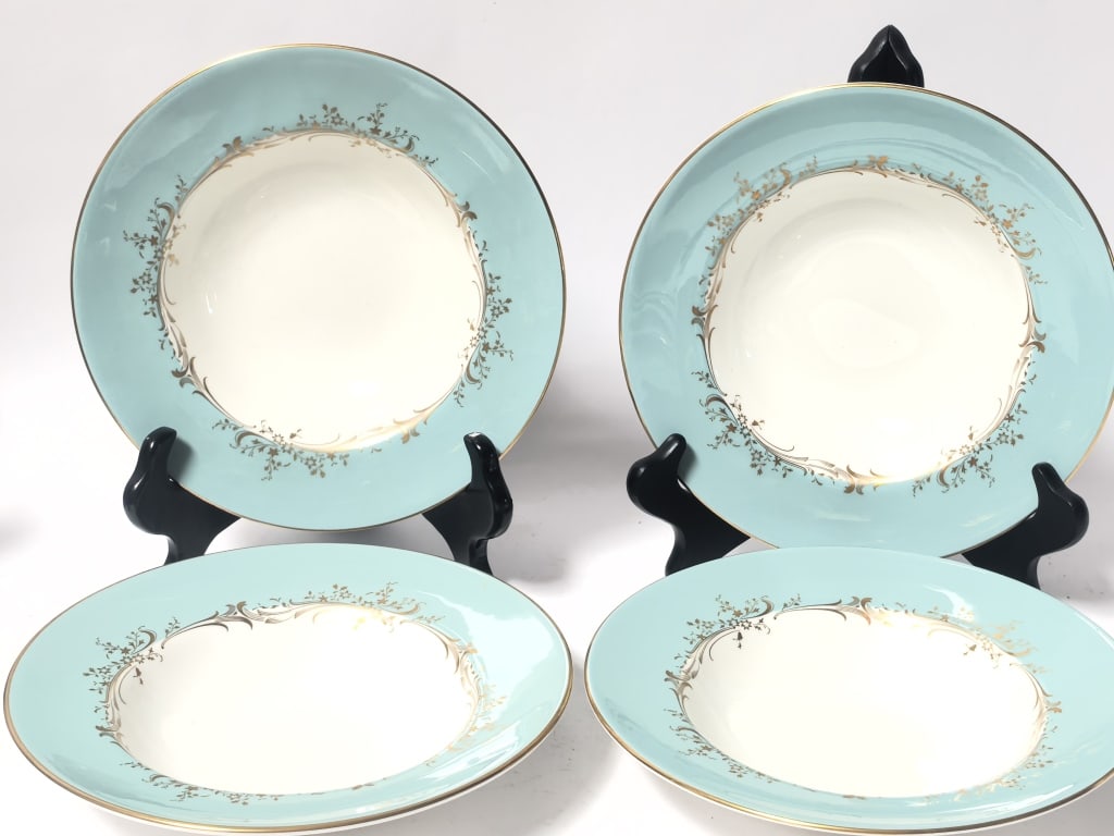 (4) Vintage Royal Doulton Porcelain Melrose Plates (1 of 4)