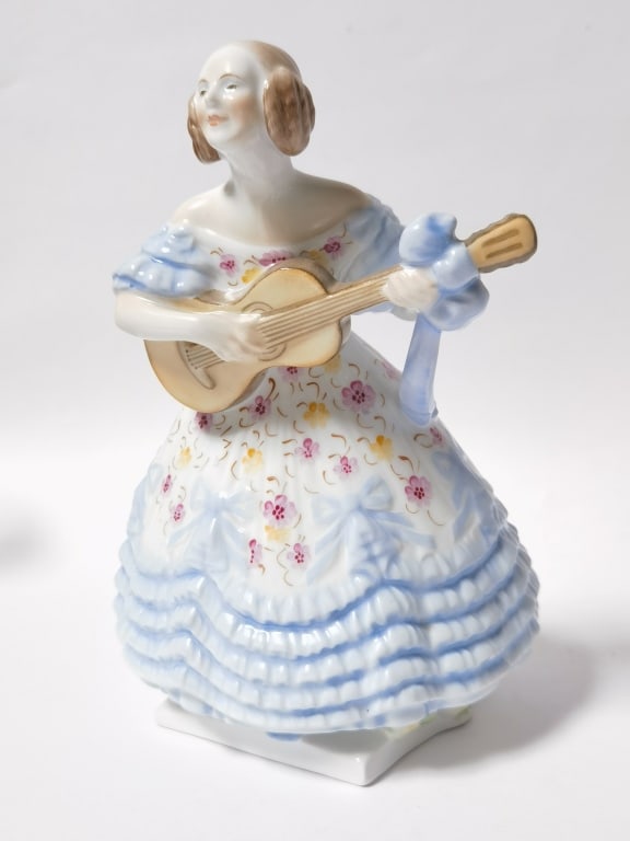 Herend Hungary Porcelain Mandolin Player Figurine (1 of 6)