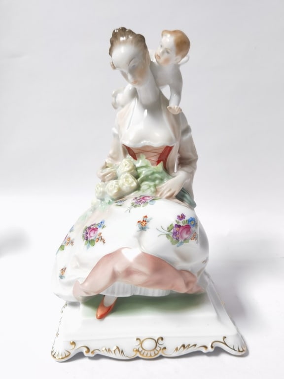 Herend Hungary Porcelain Lady and Cherub Figurine: Herend Hungary Porcelain Lady and Cherub Figurine, 9.5in by 5.5in