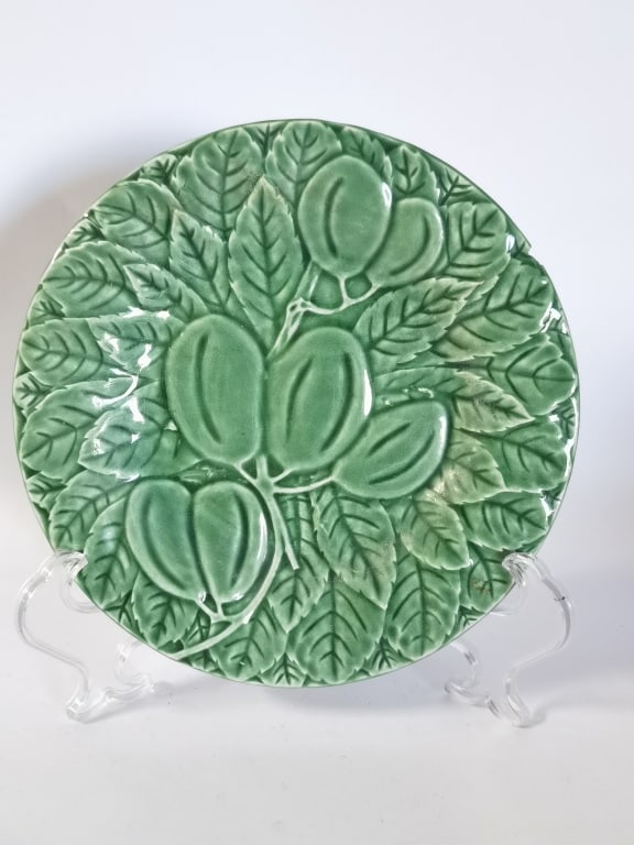 Bordallo Pinheiro Porcelain Green Plums Plate: Bordallo Pinheiro Porcelain Green Plums Plate, 7.75in