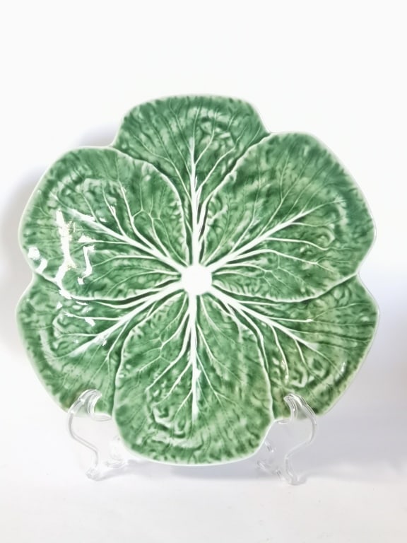 Bordallo Pinheiro Porcelain Green Cabbage Plate: Bordallo Pinheiro Porcelain Green Cabbage Plate, 10.5in
