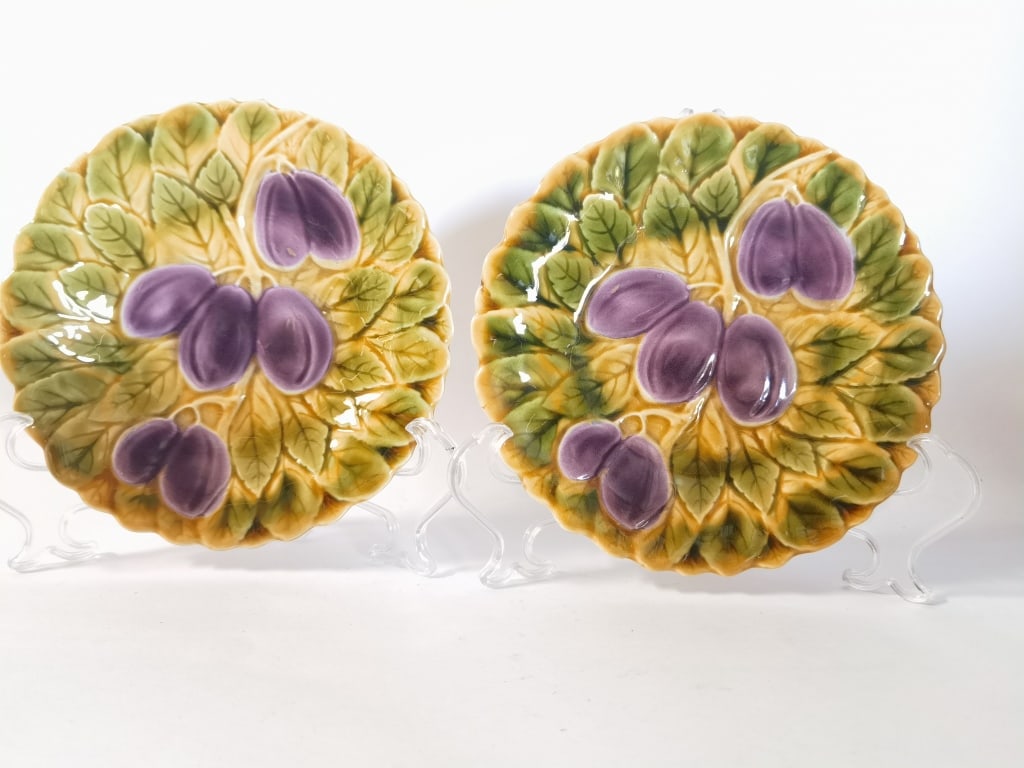 (2) Antique Sarreguemines French Majolica Plums Pl (1 of 4)