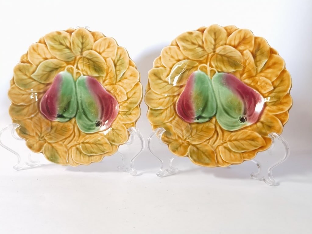 (2) Antique Sarreguemines French Majolica Pears Pl (1 of 3)