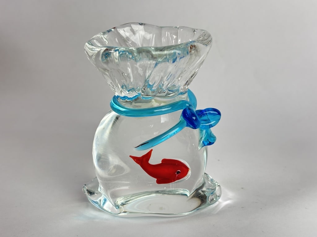 Vintage Murano Italy Venezia Goldfish in a Bag Pap: Vintage Murano Italy Venezia Goldfish in a Bag Paperweight, 4in by 3.25in