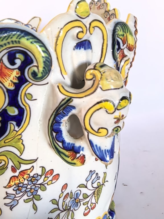 19th C. French Faience Armorial Cachepot - 5