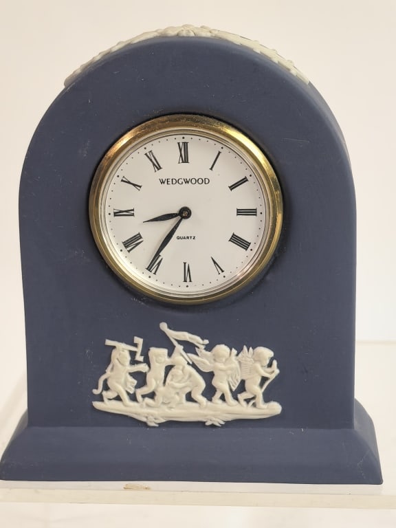Wedgwood Blue Jasperware Arched Mantel Clock (1 of 4)