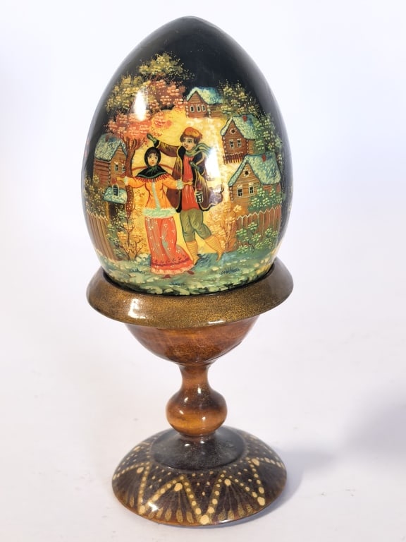 Russian Hand-Painted Lacquer Folk Art Egg on Pedes: Russian Hand-Painted Lacquer Folk Art Egg on Pedestal, 5in by 2in