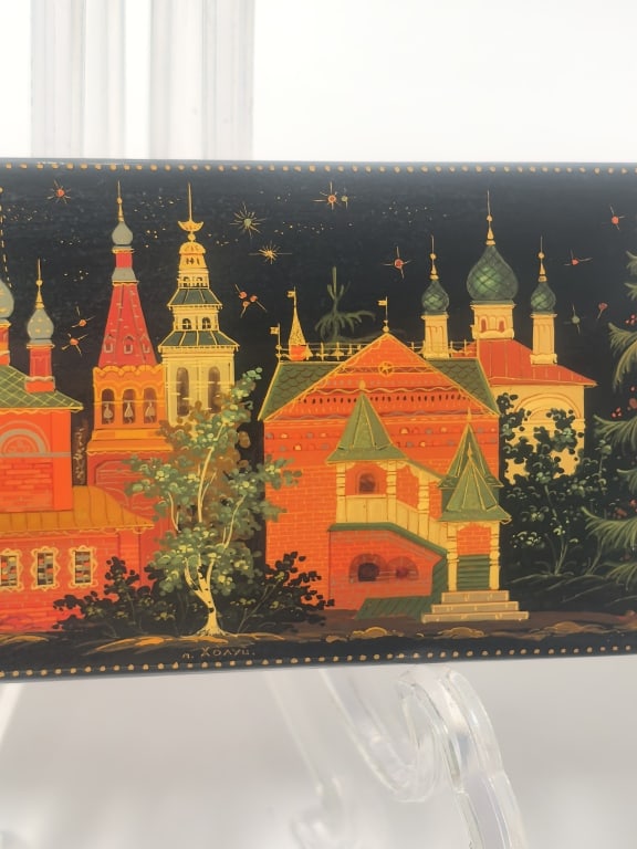 Signed Kholuy Russian Lacquer Box "Uglich" - 3