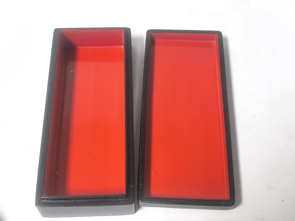 Signed Kholuy Russian Lacquer Box "Uglich" - 7