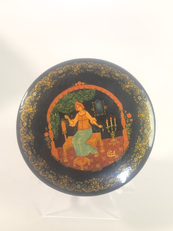 Signed Russian Lacquer Circular Box "The Spinner" (1 of 8)