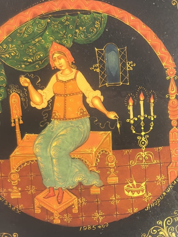 Signed Russian Lacquer Circular Box "The Spinner" - 3