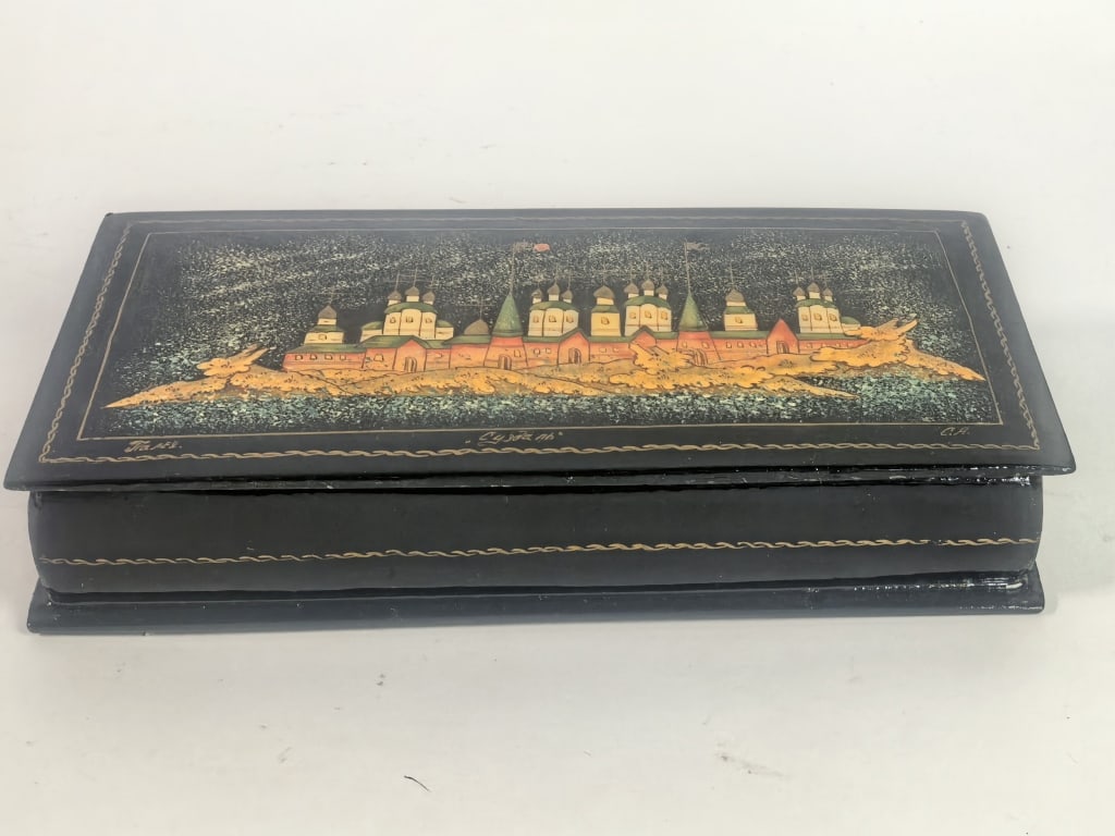 Signed Palekh Russian Lacquer Box "Suzdal" - 8