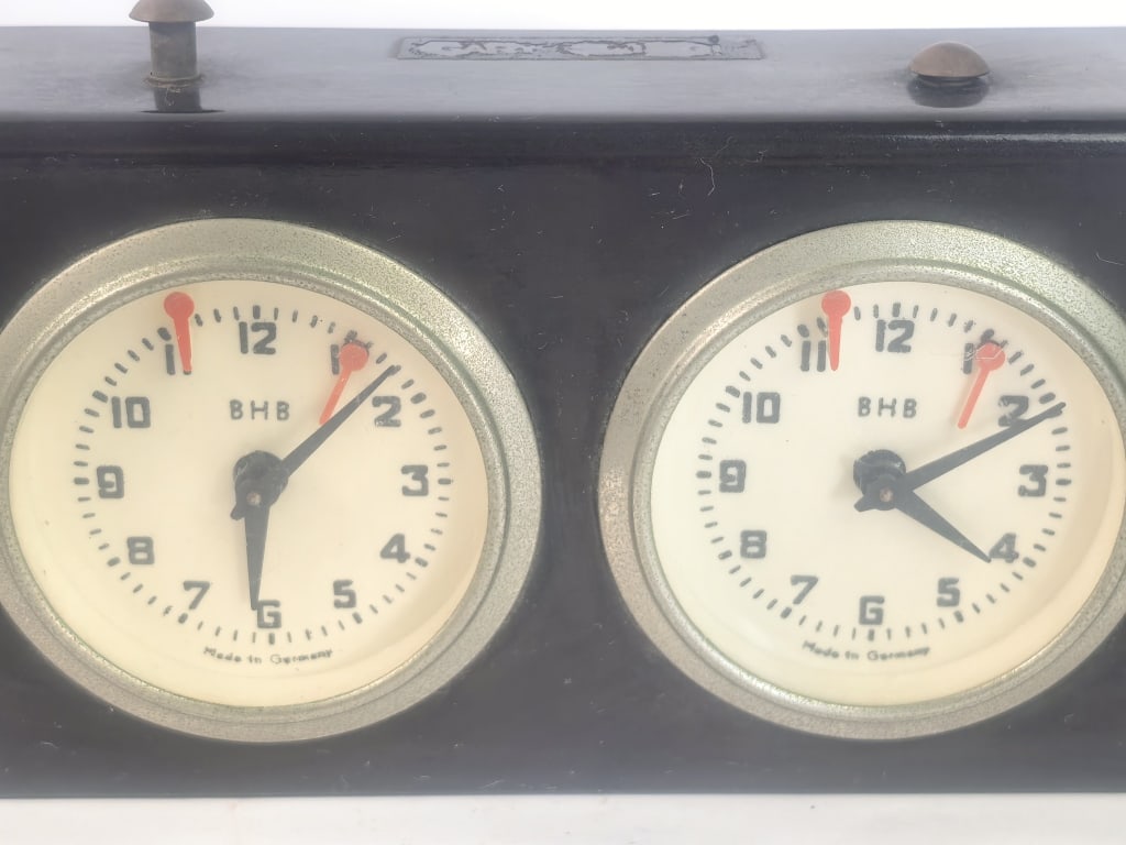 Vintage BHB Mechanical Plastic Chess Clock - 2