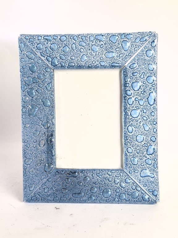 Contemporary Art Glass "Water Droplet" Photo Frame: Contemporary Art Glass "Water Droplet" Photo Frame, 8.25in by 6.5in
