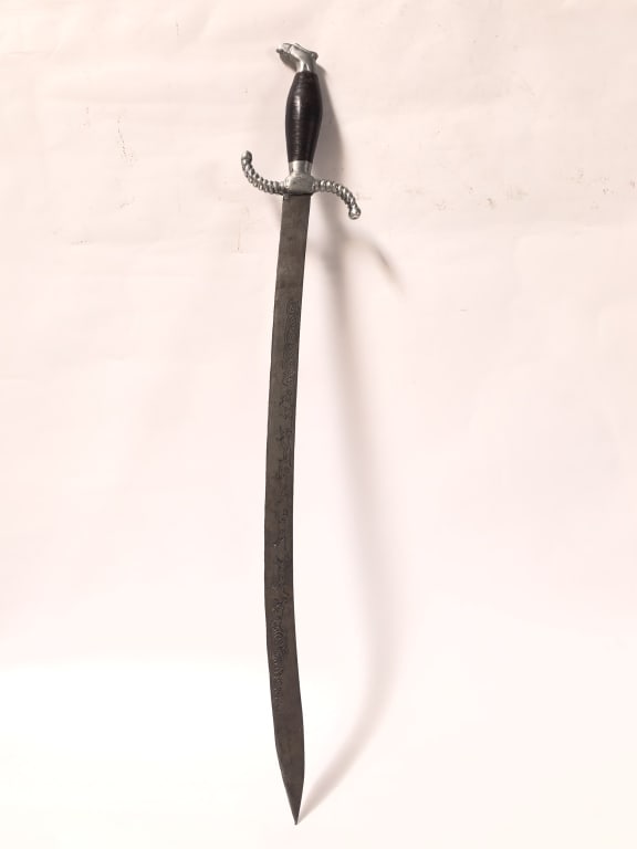 Vintage English Hunting Sword: Vintage English Hunting Sword, 28in by 5in
