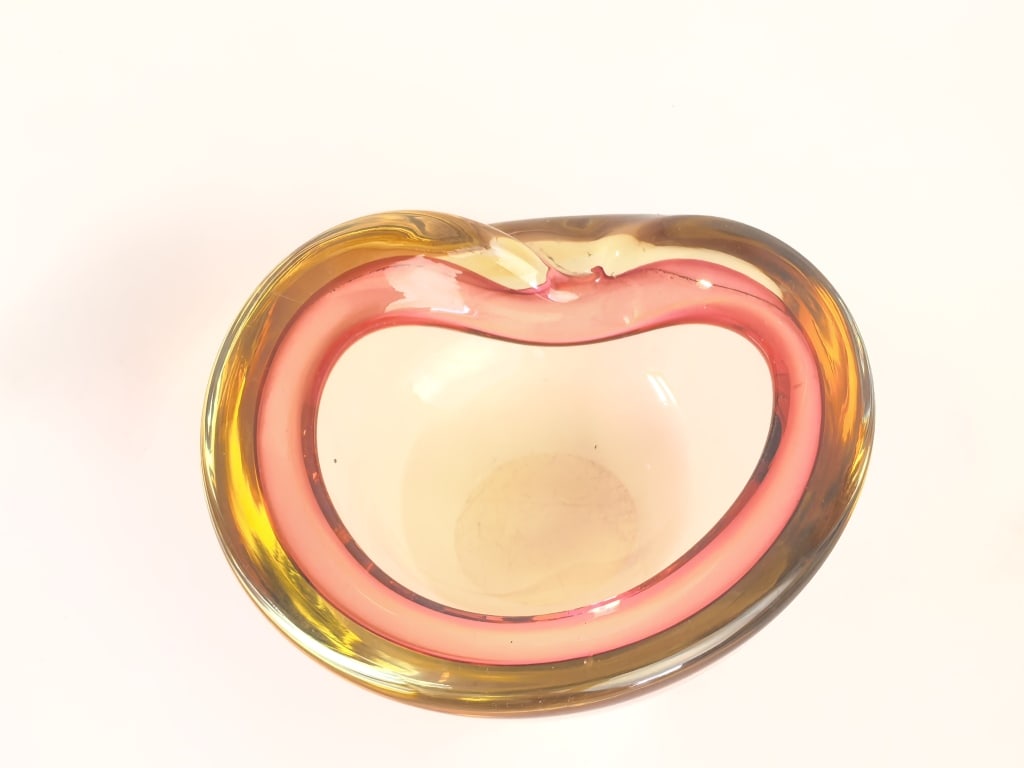 Mid-Century Murano Italy Sommerso Glass Bowl: Mid-Century Murano Italy Sommerso Glass Bowl, 6.25in by 5.5in by 2.75in