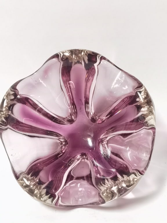Vintage Murano Italy Amethyst Glass Flower Bowl: Vintage Murano Italy Amethyst Glass Flower Bowl, 6in by 3.5in