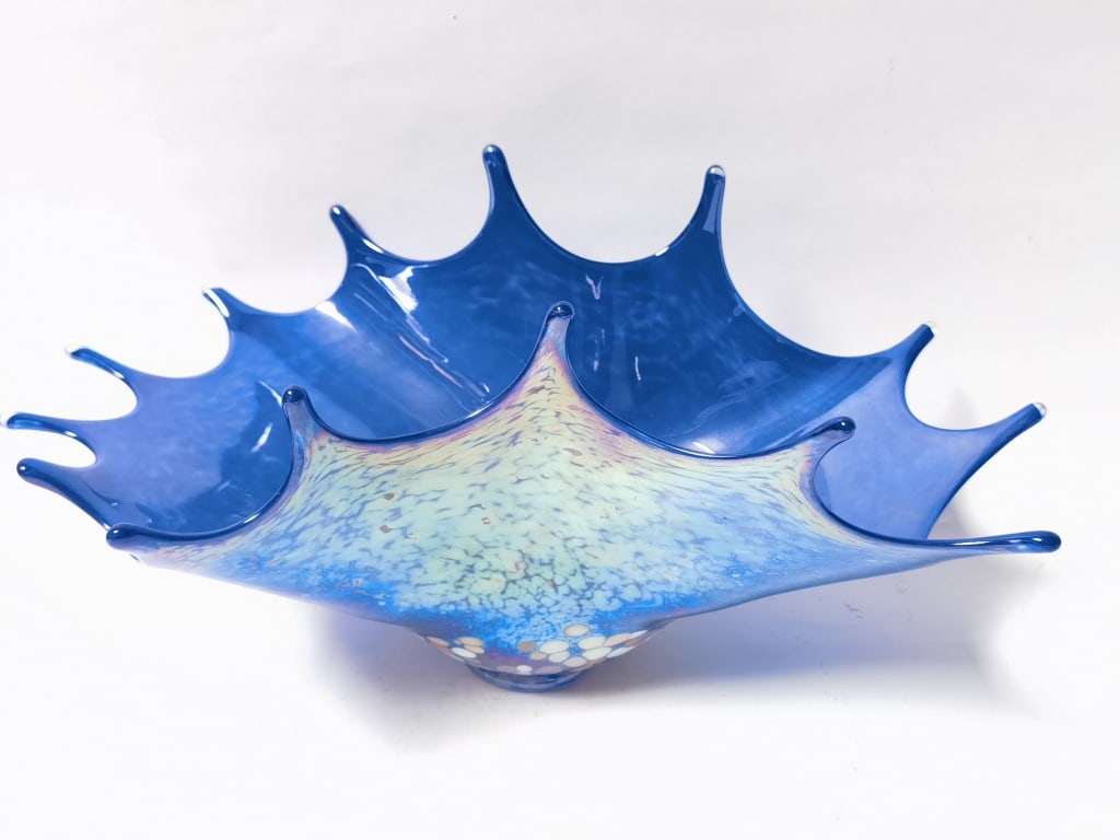 2008 Joel Bloomberg Iridescent Blue Art Glass Spla: 2008 Joel Bloomberg Iridescent Blue Art Glass Splash Bowl, 16in by 10.5in by 8in