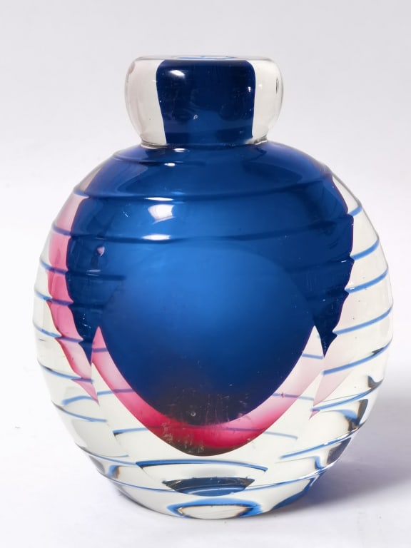 Vintage Murano Italy Faceted Sommerso Art Glass Va: Vintage Murano Italy Faceted Sommerso Art Glass Vase, 5in
