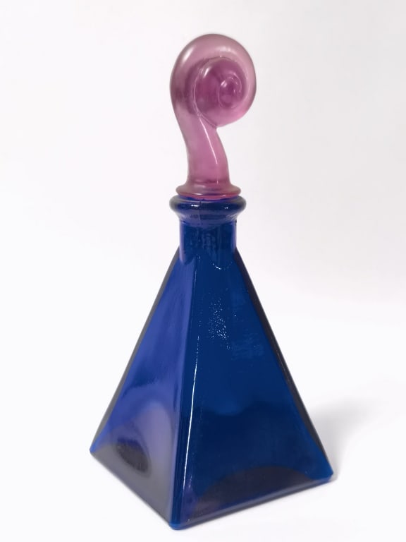 Vintage Murano Italy Pyramidal Scent Bottle (1 of 2)