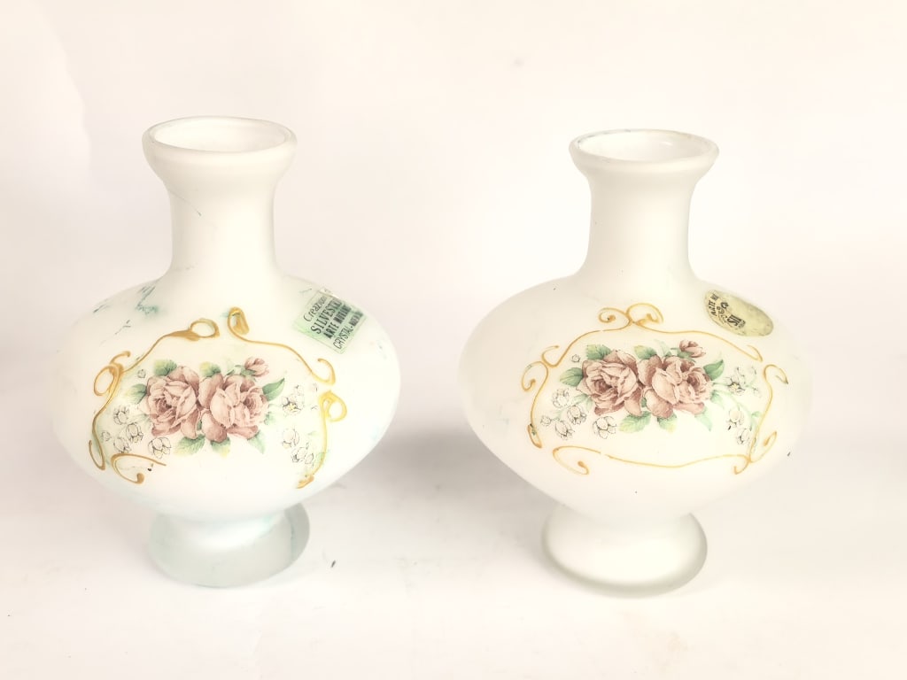 Pr. of Silvestri Arte Murano Satin Glass Miniature: Pr. of Silvestri Arte Murano Satin Glass Miniature Urn Vases, 4.5in by 3.25in