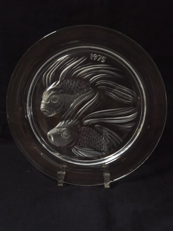 1975 Lalique France Crystal "Duo de Poisson" Plate (1 of 3)