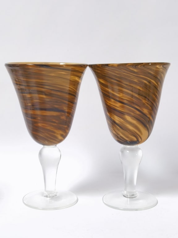 (2) Vintage Murano Italy Tortoiseshell Wine Glasse (1 of 4)