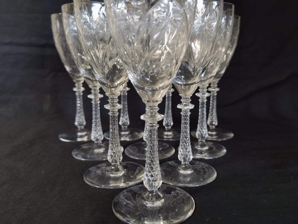 (10) Vintage Libbey Rock Sharpe Wine Glasses: (10) Vintage Libbey Rock Sharpe Wine Glasses, 8in