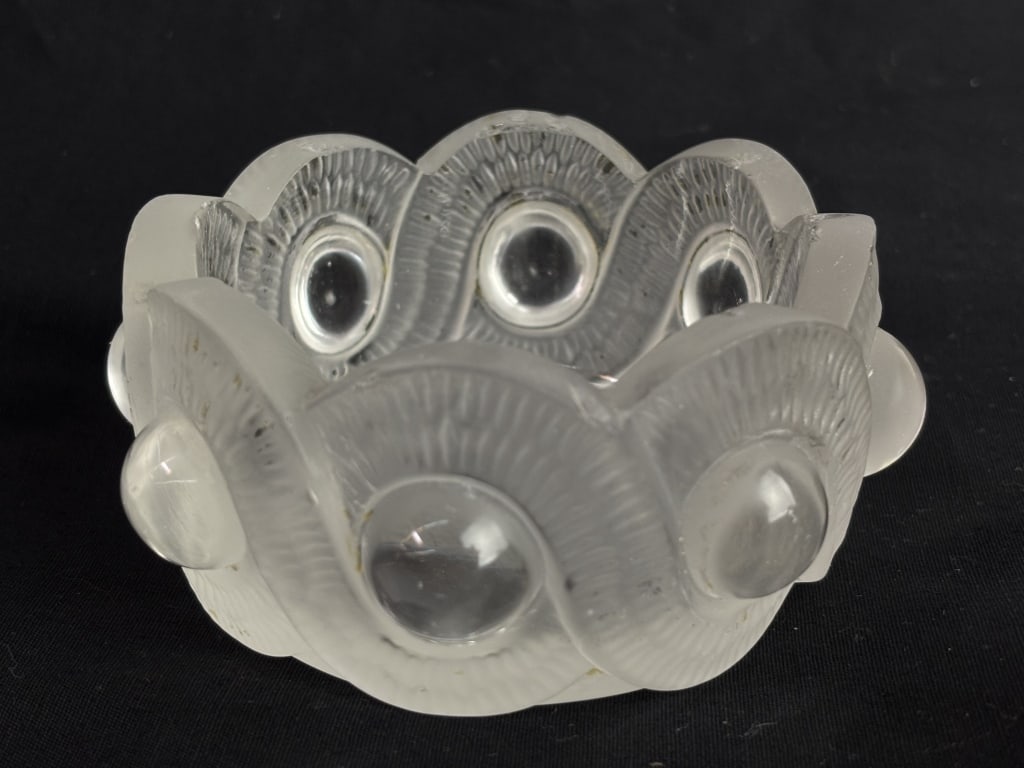 Lalique France Frosted Crystal "GAO" Ashtray (1 of 8)
