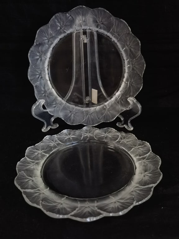 Pr. of Lalique France Crystal "Honfleur" Plates: Pr. of Lalique France Crystal "Honfleur" Plates, 8.25in