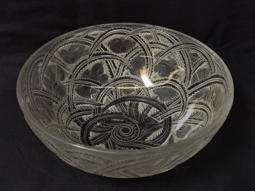 Lalique France Frosted Crystal Pinsons Bowl: Lalique France Frosted Crystal Pinsons Bowl, 9in by 3.5in