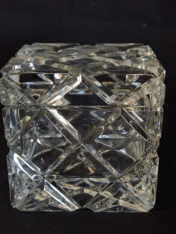 French Geometric Cut Crystal Lidded Box - 5