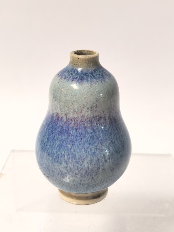 Chinese Porcelain Flambe Glaze Gourd Vase: Chinese Porcelain Flambe Glaze Gourd Vase, 3.25in
