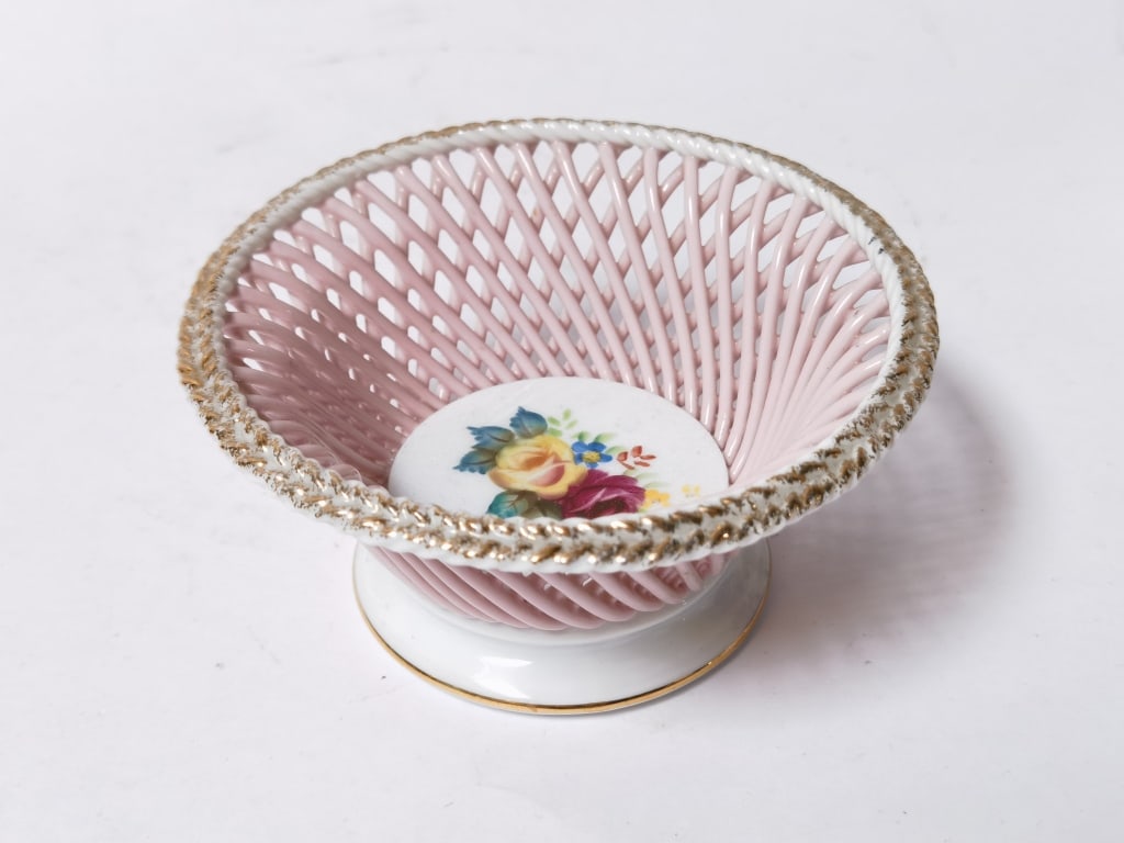 Vintage Porcelain Pink Lattice Floral Bowl: Vintage Porcelain Pink Lattice Floral Bowl, 5in by 2 3/8in
