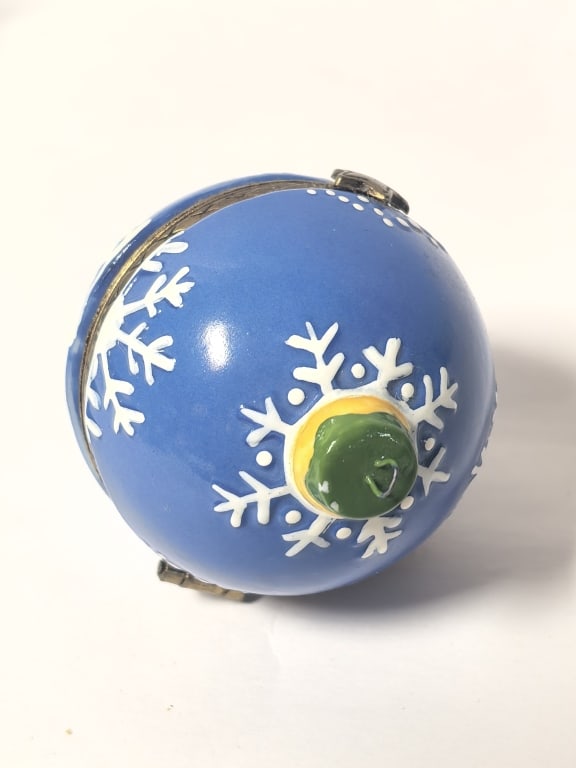 Blue Snowflake Bauble Trinket Box - 2