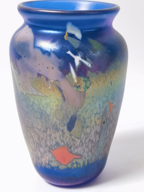 Vintage Signed Abstract Mottled Blue Studio Glass: Vintage Signed Abstract Mottled Blue Studio Glass Vase, 5.75in