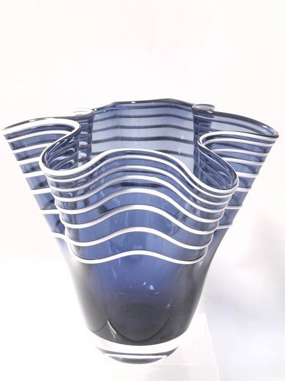 Murano Style Hand-Handled Wavy Art Glass Vase: Murano Style Hand-Handled Wavy Art Glass Vase, 7in by 6.5in