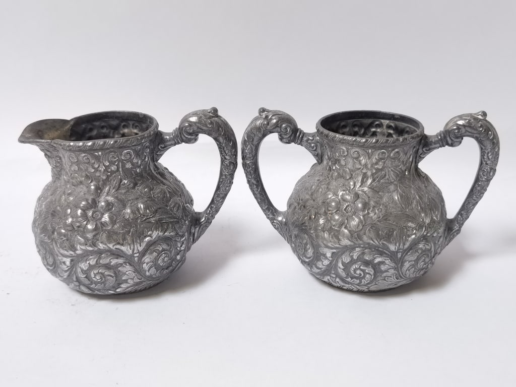(2) Antique Simpson Hall Miller & Co. Repousse Sil: (2) Antique Simpson Hall Miller & Co. Repousse Silver-Plated Creamer/Sugar Bowl, 4in