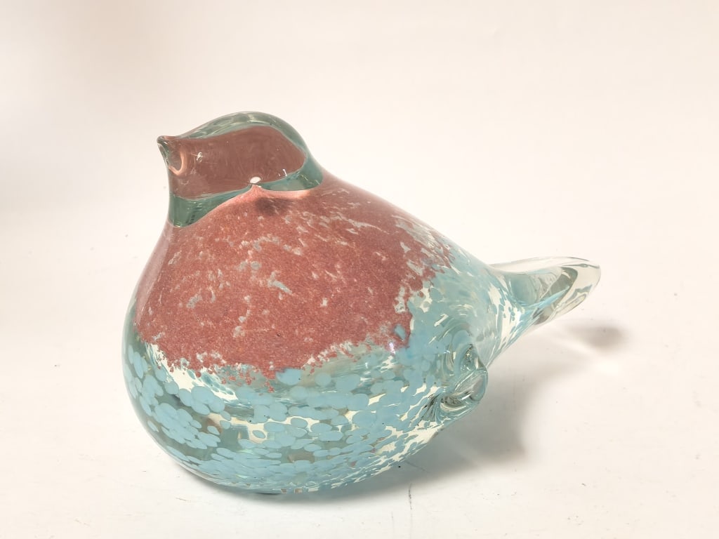 Murano Italy Hand-Blown Spatter Glass Bird: Murano Italy Hand-Blown Spatter Glass Bird, 5in by 3.25in by 3in