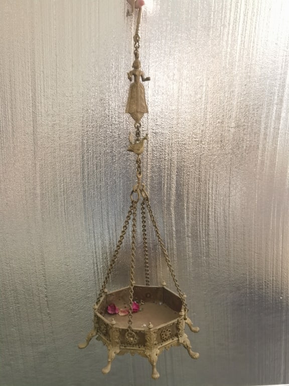 Vintage India Brass Chowki Roof Hanging Pedestal: Vintage India Brass Chowki Roof Hanging Pedestal, 12.5in by 31in