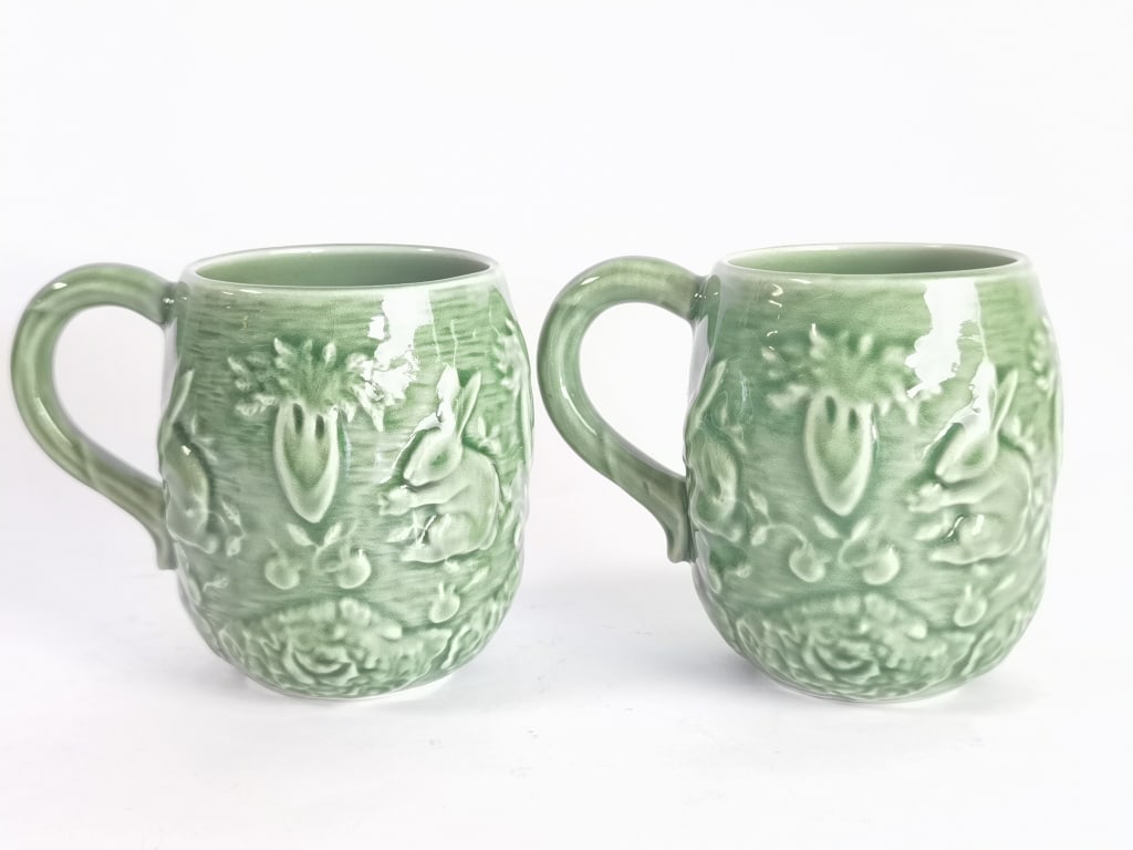 Pr. of Bordallo Pinheiro Porcelain Green Rabbit Mu (1 of 4)