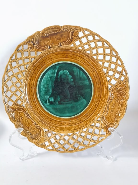 Antique French Reticulated Majolica Pictorial Plat (1 of 7)