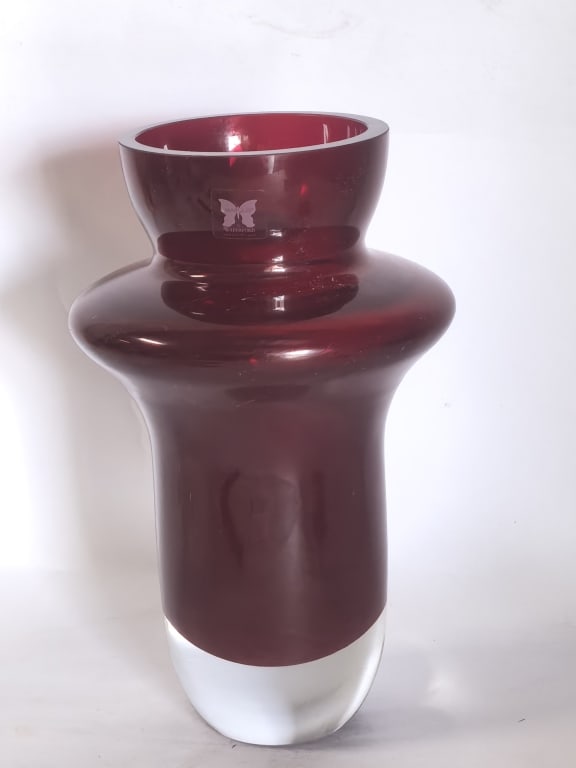 Marquis by Waterford Ruby Cased Crystal Collar Vas (1 of 3)